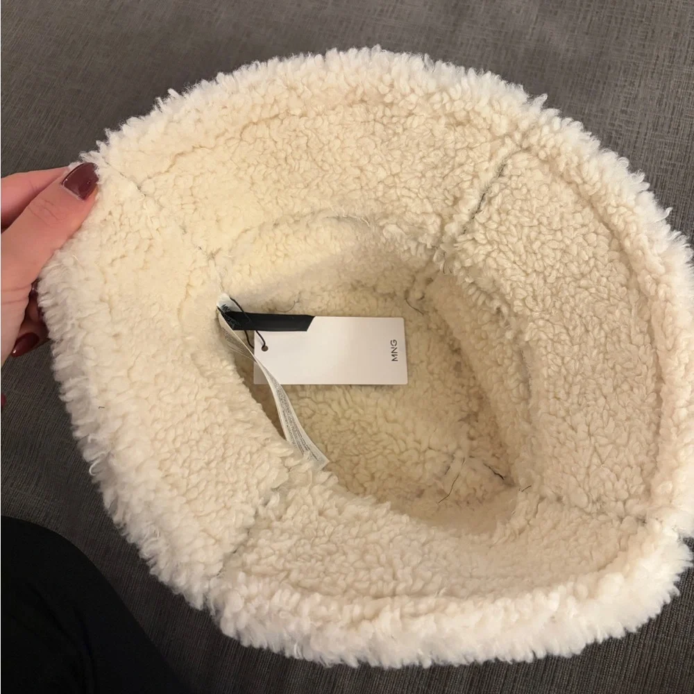 Mango Brown Shearling Bucket Hat - Picture 2 of 2